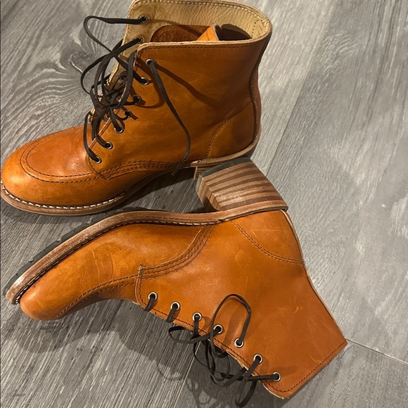 Women’s Red Wing Heritage Clara Brown Leather Boots - Picture 2 of 4